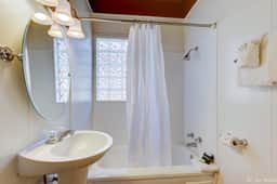 Unit 14 Roomy King Suite With Daybed Kitchenette, - Image 4