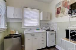Unit 14 Roomy King Suite With Daybed Kitchenette, - Image 5
