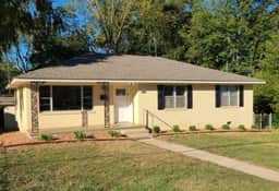 Quiet Neighborhood Near Oaklawn & Downtown - Image 5
