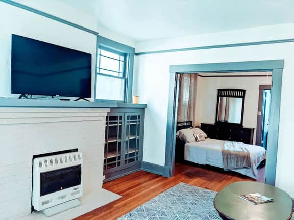 Studio Apartment Near Downtown Hot Springs - Image 2