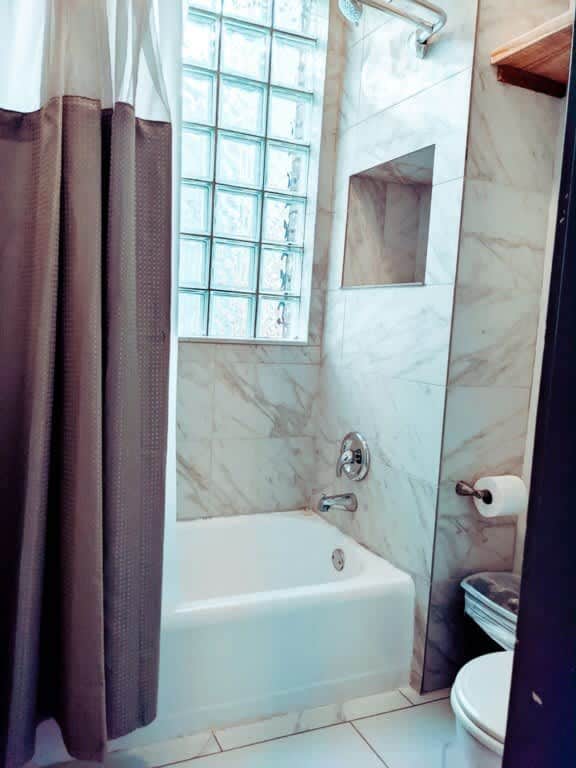 Studio Apartment Near Downtown Hot Springs - Image 5